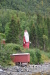 Weihnachtsmann am Hafen von Breidvik